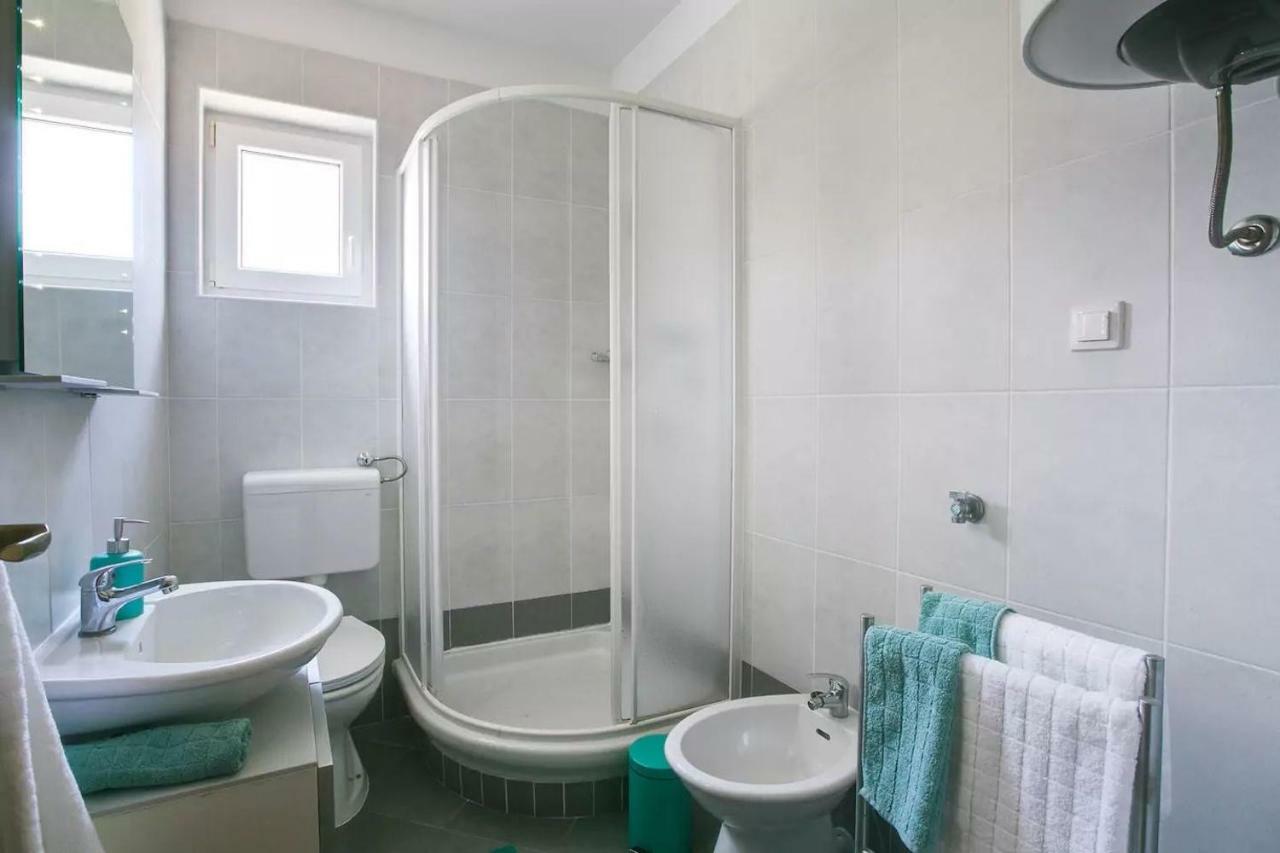 פורץ Apartment Vitalia 2+2 מראה חיצוני תמונה