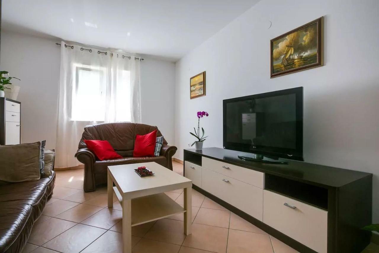 פורץ Apartment Vitalia 2+2 מראה חיצוני תמונה