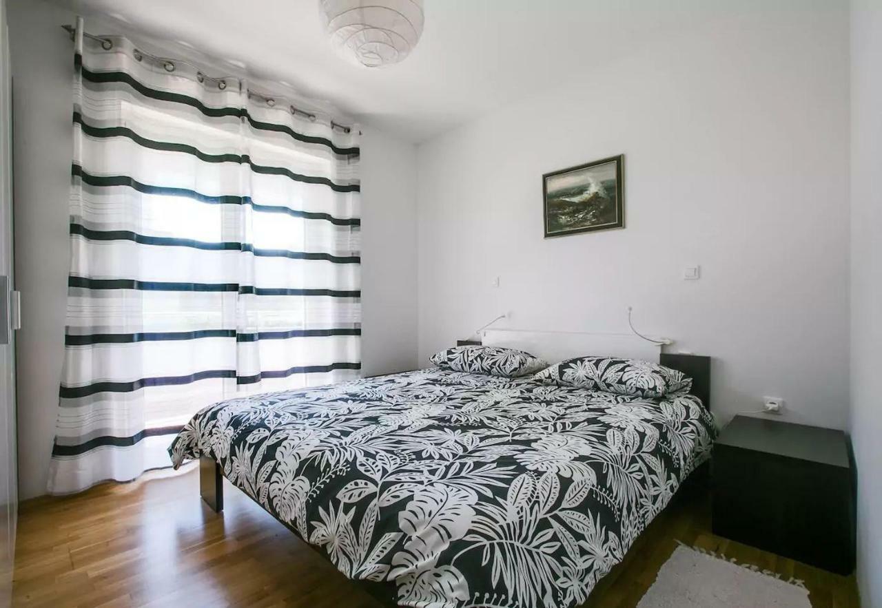 פורץ Apartment Vitalia 2+2 מראה חיצוני תמונה